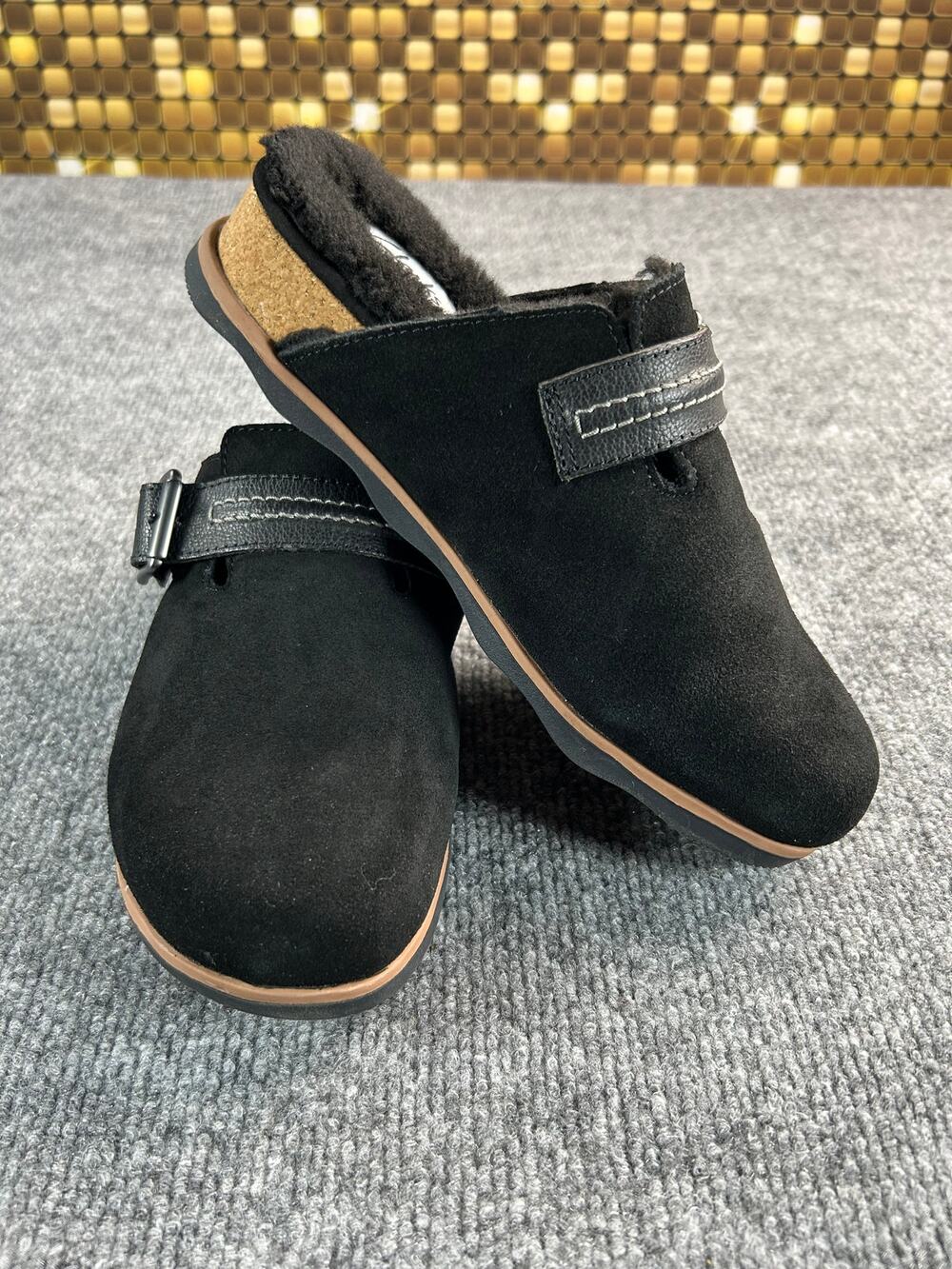 Clarks Brynn Black Suede Clogs WM Size 7 M Faux Fur Lined Buckle Mule Slippers